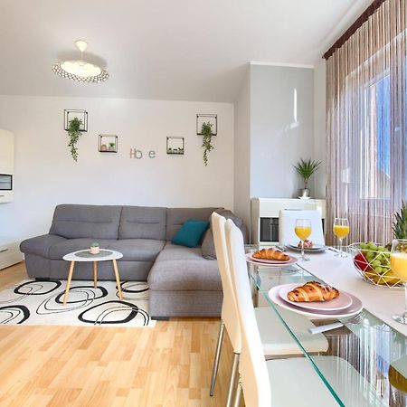 Apartman Andi Appartamento Pola Esterno foto